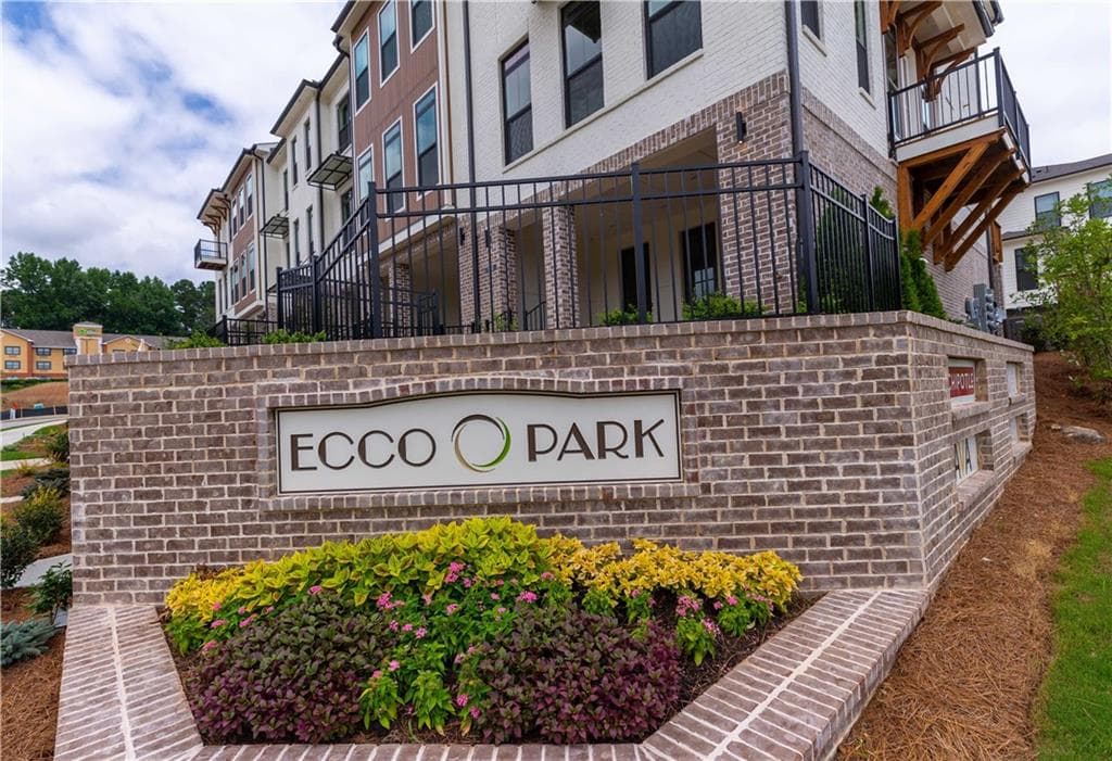 3 bedroom, 3 bathroom townhouse sold at 338 OLMSTEAD Way 35, Alpharetta, GA 30022