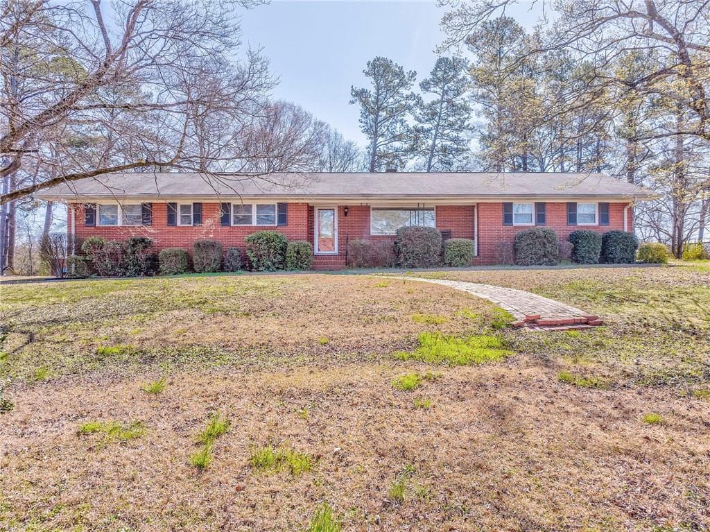 4 bedroom, 3 bathroom single family residence sold at 1 Brookwood Drive, Cartersville, GA 30120