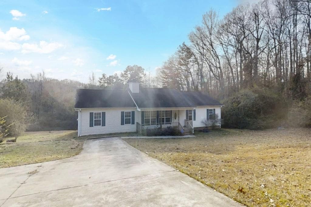 5 bedroom, 2 bathroom single family residence sold at 266 Old Oak Valley Road, Toccoa, GA 30577
