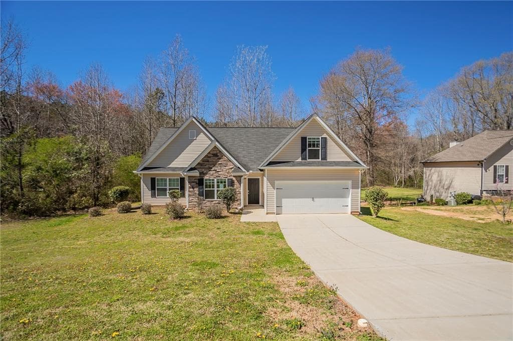 4 bedroom, 2 bathroom, 1,899 sq ft single family residence sold at 249 Clearwater Drive, Monroe, GA 30655
