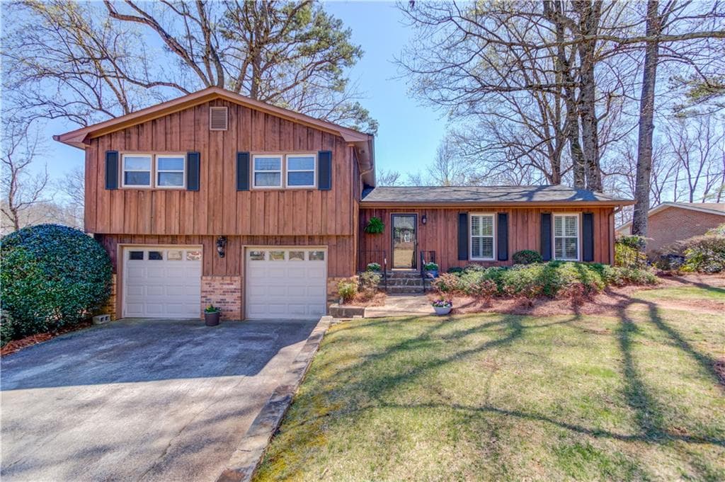 3 bedroom, 3 bathroom single family residence sold at 2685 Whippoorwill Circle, Duluth, GA 30097