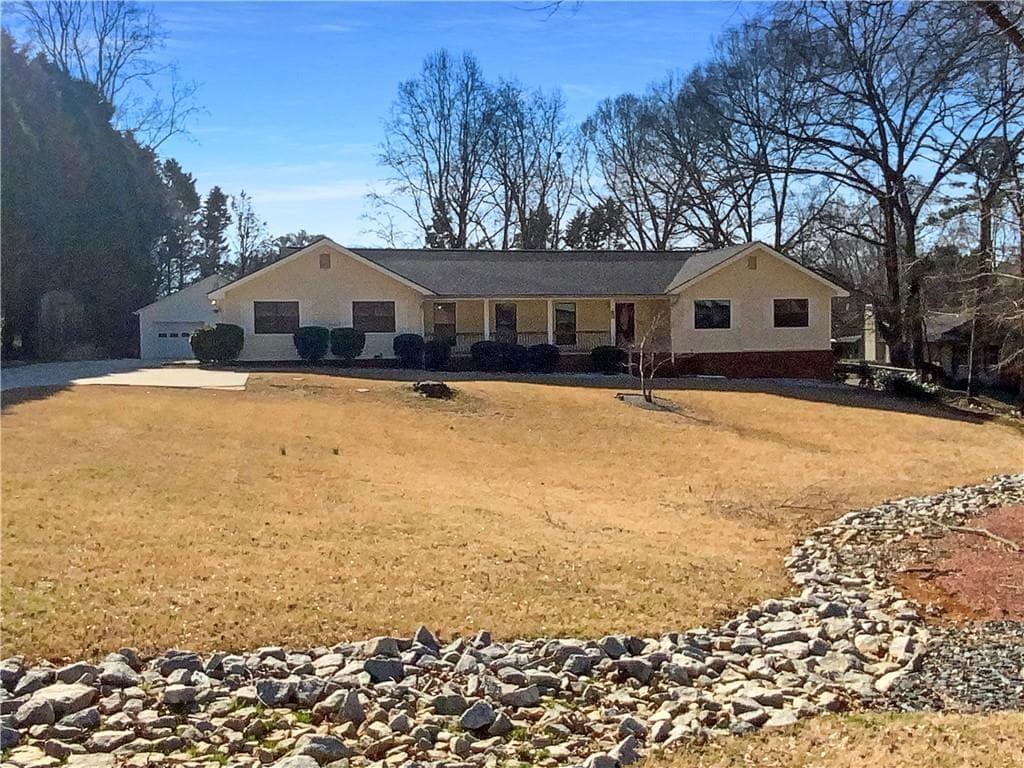 5 bedroom, 4 bathroom single family residence sold at 1750 Elizabeth Court, Conyers, GA 30094