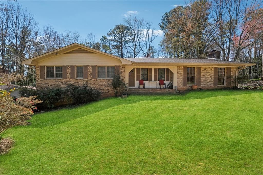 3 bedroom, 2 bathroom single family residence sold at 1198 Seminary Drive, Marietta, GA 30064