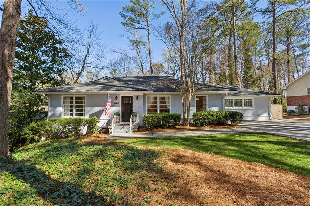 4 bedroom, 3 bathroom single family residence sold at 1135 Norwich Circle, Atlanta, GA 30324