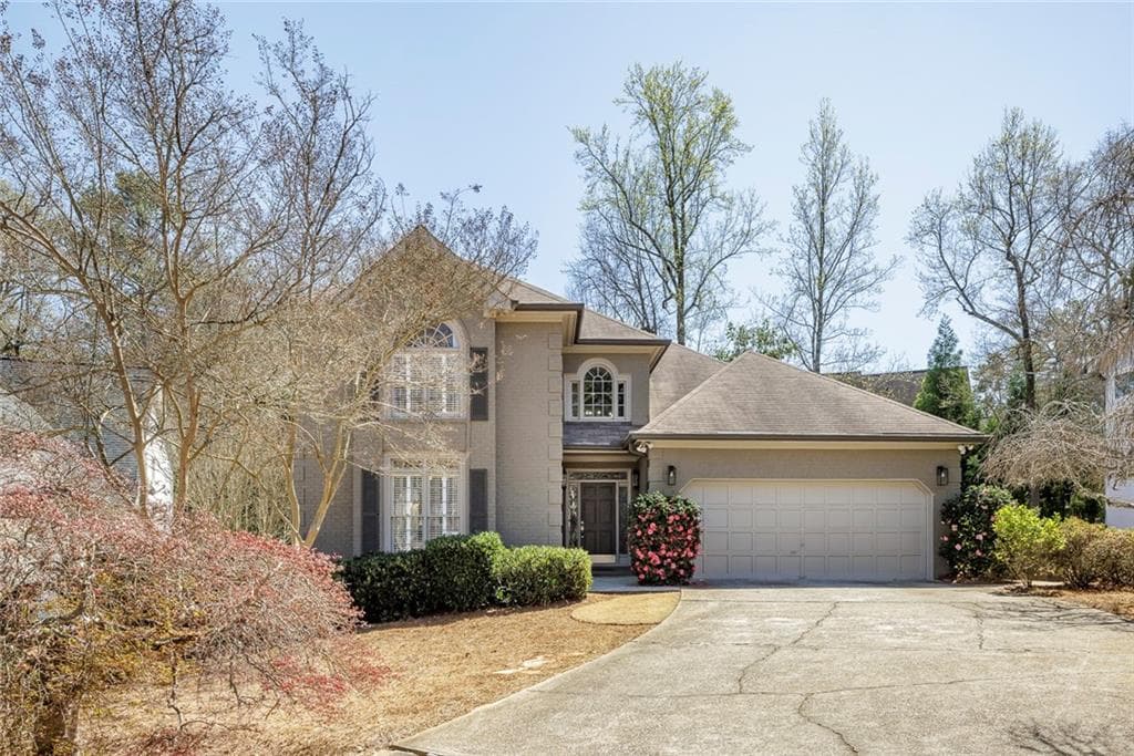 4 bedroom, 5 bathroom single family residence sold at 135 Belmont Trace, Atlanta, GA 30328