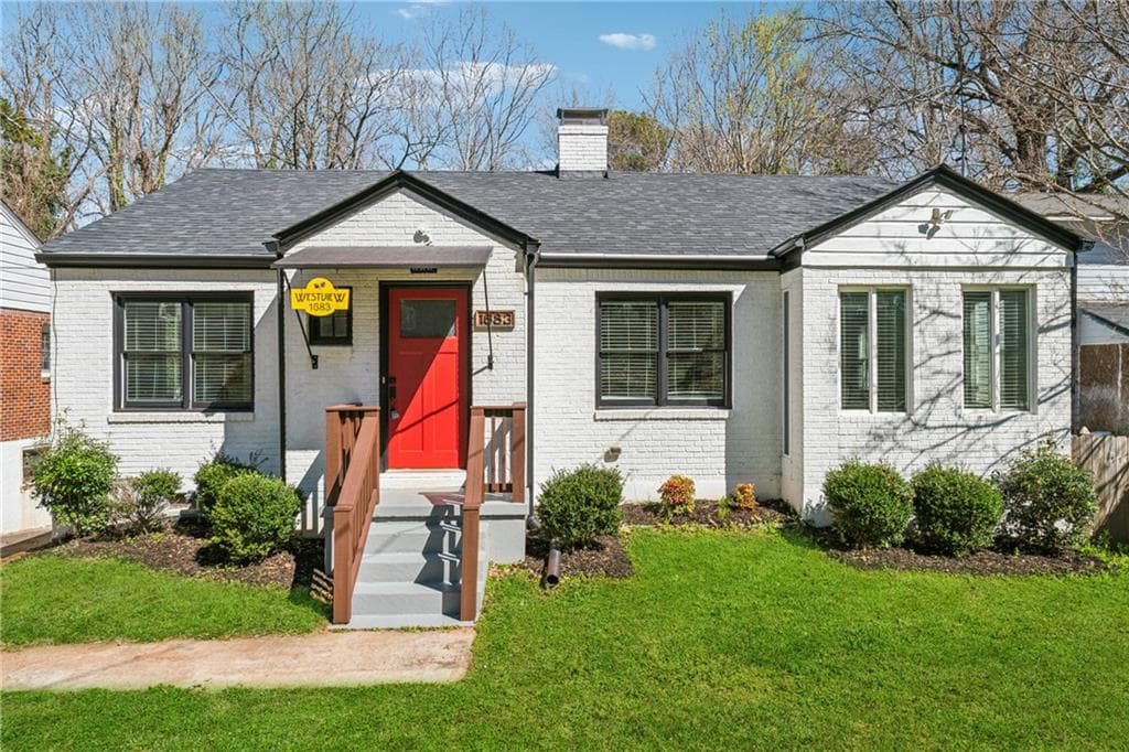 3 bedroom, 2 bathroom single family residence sold at 1683 Emerald Avenue, Atlanta, GA 30310