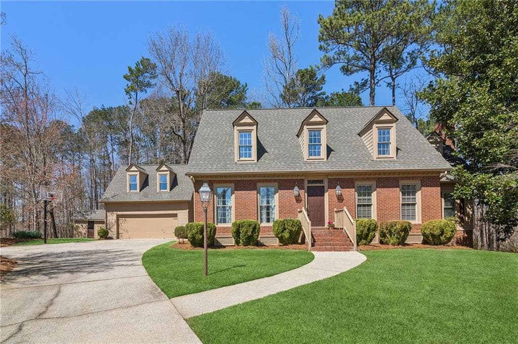 5 bedroom, 4 bathroom single family residence sold at 4206 Nahunta Court, Peachtree Corners, GA 30092