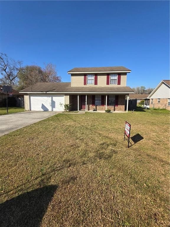 3 bedroom, 3 bathroom single family residence sold at 102 Thornbriar Drive, Hinesville, GA 31313