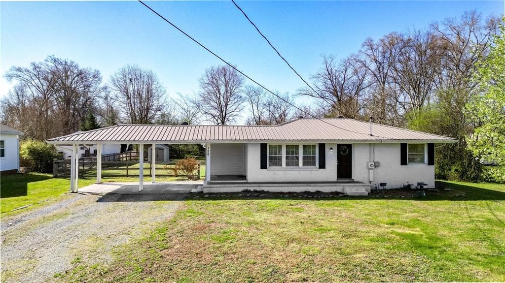 2 bedroom, 1 bathroom single family residence sold at 126 Cherry Street, Adairsville, GA 30103
