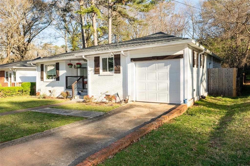 3 bedroom, 2 bathroom single family residence sold at 2886 SALMON Avenue, Atlanta, GA 30317