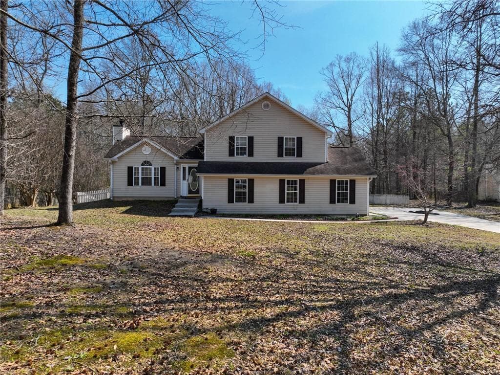 4 bedroom, 3 bathroom single family residence sold at 129 Huntington Court, Newnan, GA 30265