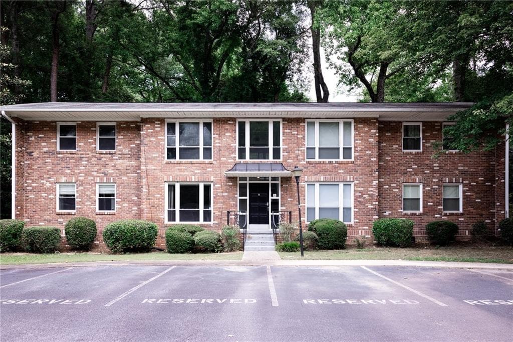 2 bedroom, 1 bathroom condominium sold at 510 Coventry Road 8A, Decatur, GA 30030