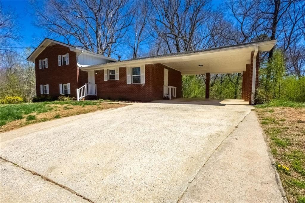3 bedroom, 2 bathroom single family residence sold at 2742 Bomar Road, Douglasville, GA 30135