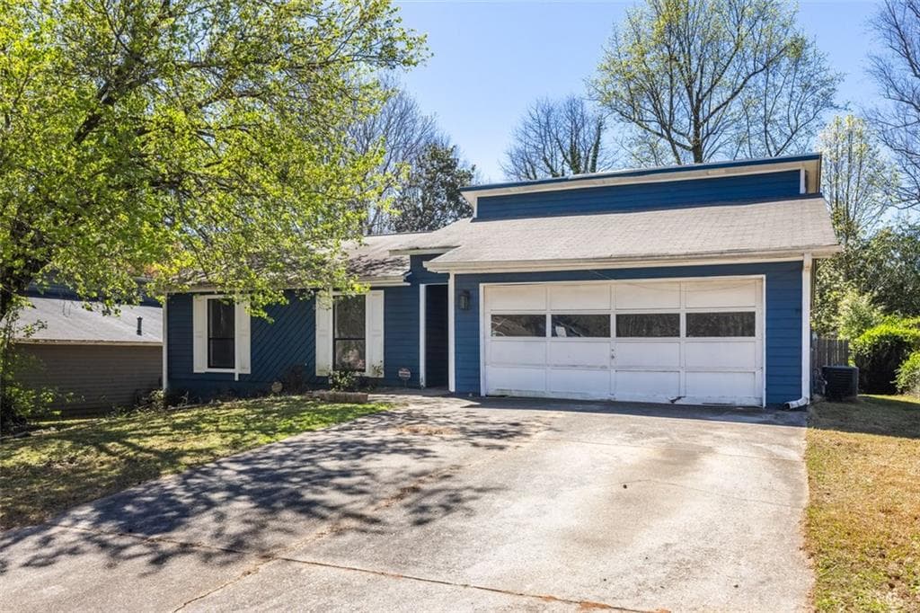 3 bedroom, 2 bathroom single family residence sold at 2645 TROTTERS WALK Trail, Snellville, GA 30078