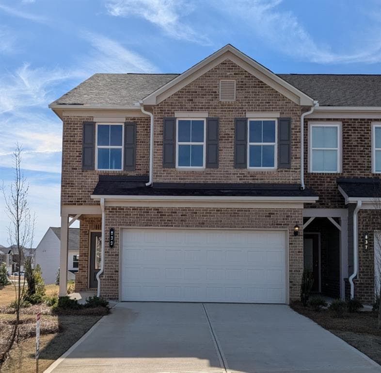 3 bedroom, 3 bathroom, 1,833 sq ft townhouse sold at 839 Pensive Run, Dacula, GA 30019