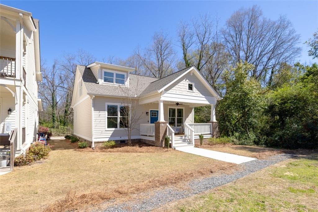 3 bedroom, 3 bathroom, 1,650 sq ft single family residence sold at 408 Bell Street, Monroe, GA 30655