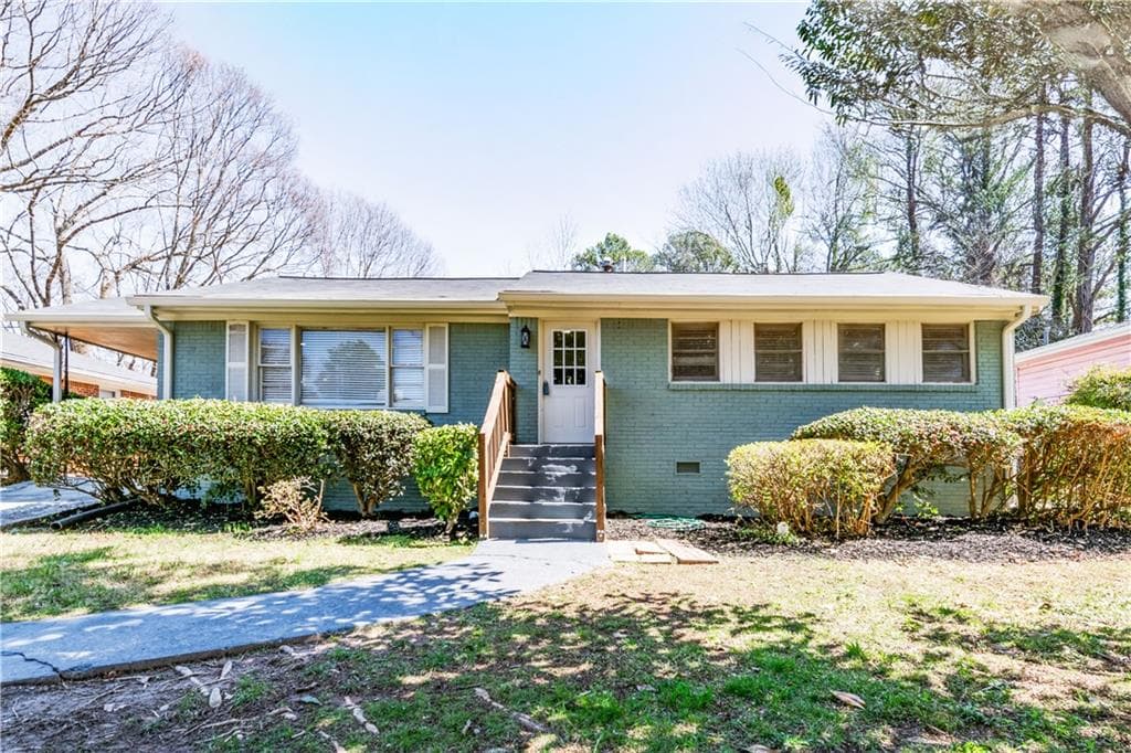 3 bedroom, 3 bathroom single family residence sold at 264 Silver Springs Circle, Atlanta, GA 30310