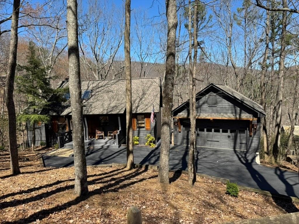 3 bedroom, 3 bathroom single family residence sold at 37 Laurel Turn, Big Canoe, GA 30143