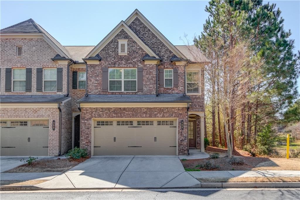 3 bedroom, 3 bathroom townhouse sold at 362 Braemore Mill Drive, Lawrenceville, GA 30044
