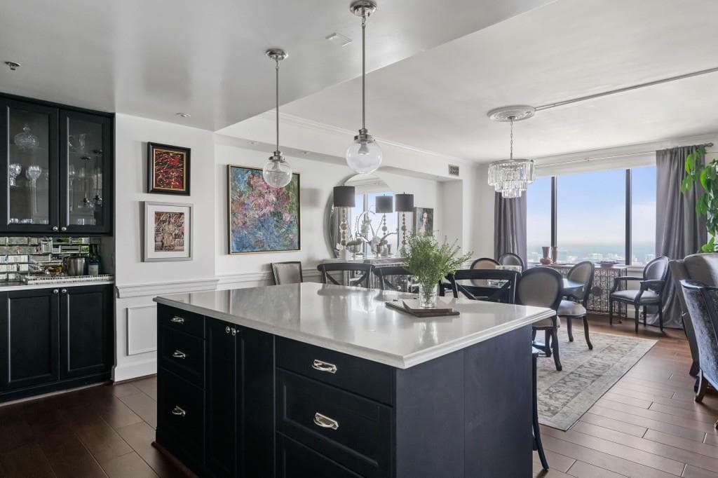 2 bedroom, 3 bathroom condominium sold at 75 14th Street 4150, Atlanta, GA 30309