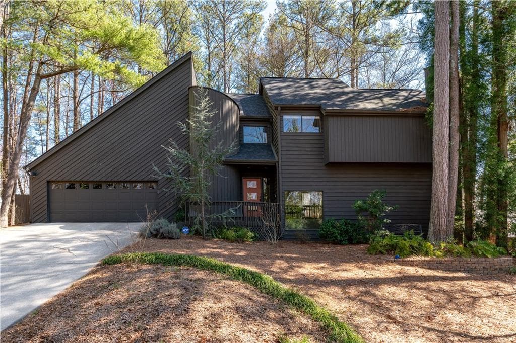4 bedroom, 3 bathroom single family residence sold at 4192 Loch Highland Parkway, Roswell, GA 30075