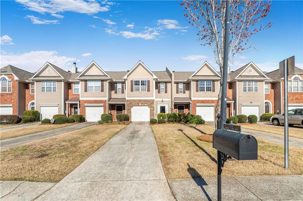 3 bedroom, 3 bathroom townhouse sold at 156 Haven Oak Way, Lawrenceville, GA 30044