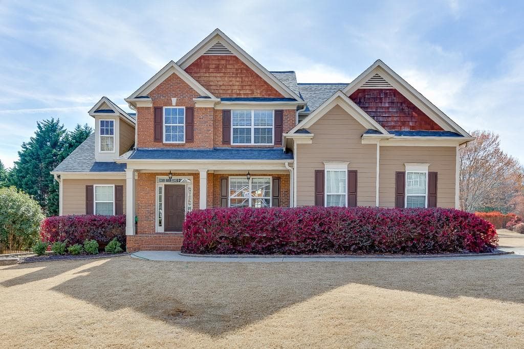 7 bedroom, 4 bathroom single family residence sold at 1053 Island View Court, Buford, GA 30518