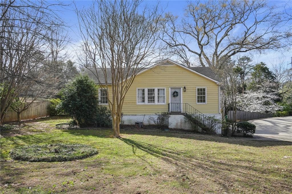 3 bedroom, 3 bathroom single family residence sold at 1989 Mount Vernon Road, Atlanta, GA 30338