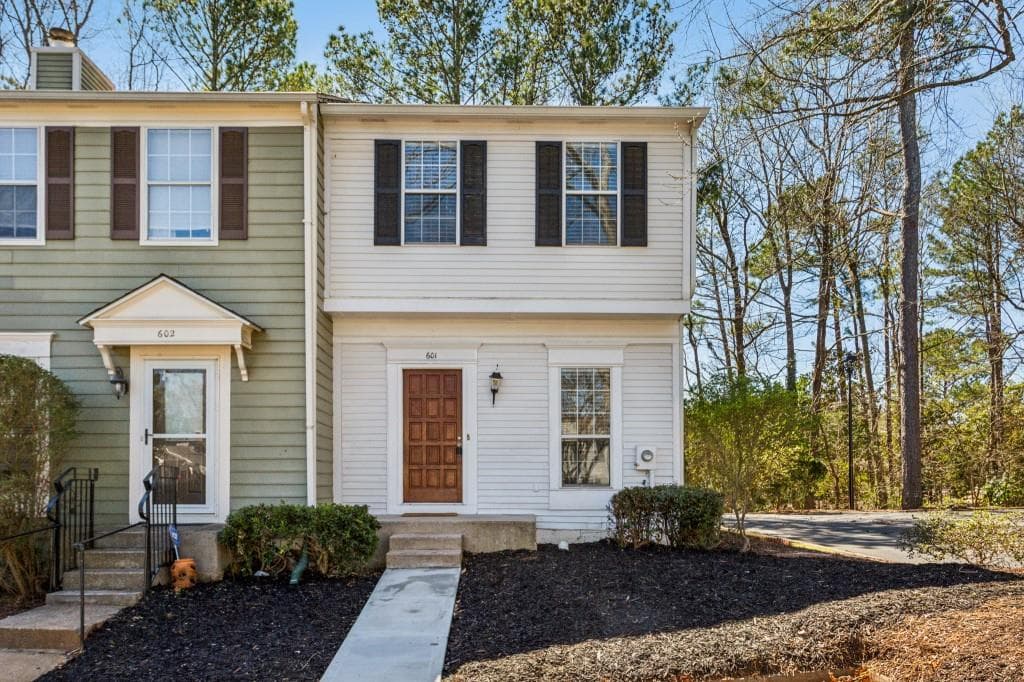 2 bedroom, 2 bathroom condominium sold at 601 Wedgewood Way, Atlanta, GA 30350