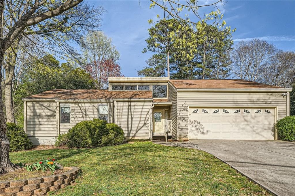 3 bedroom, 2 bathroom single family residence sold at 3707 Loveland Terrace, Atlanta, GA 30341