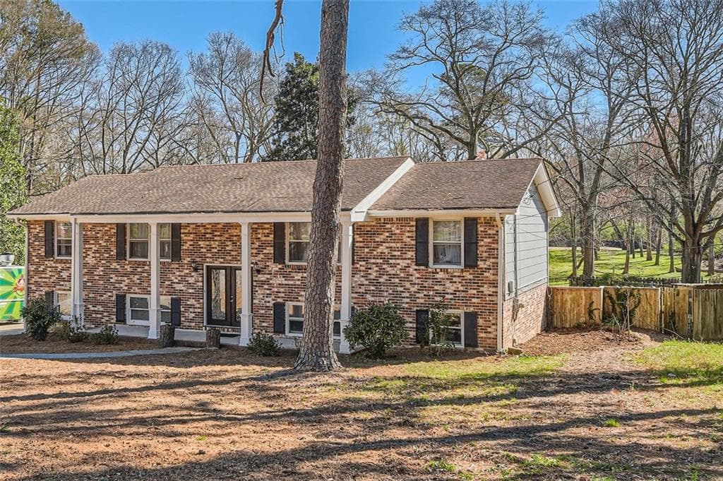 6 bedroom, 3 bathroom single family residence sold at 3045 RIVIERA Drive, Conyers, GA 30012