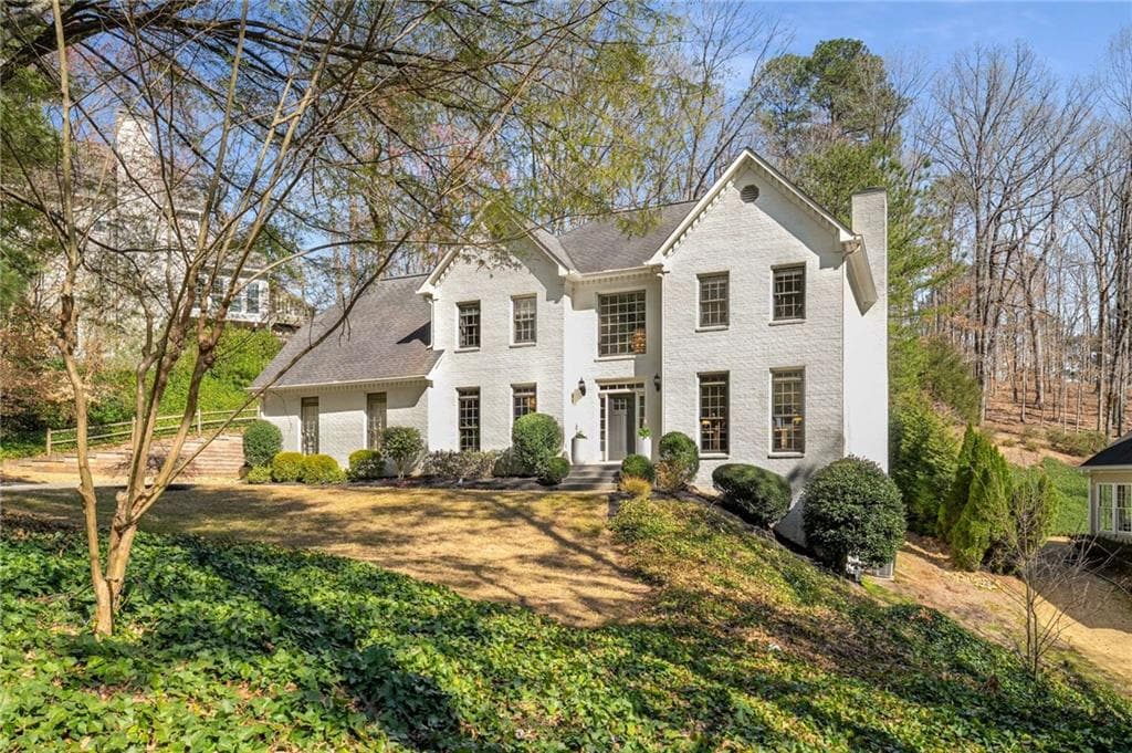 5 bedroom, 5 bathroom single family residence sold at 2115 Azalea Drive, Roswell, GA 30075