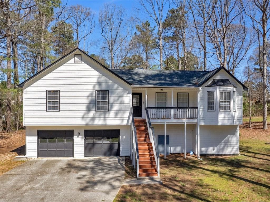 3 bedroom, 3 bathroom single family residence sold at 353 CHATEAUGUAY Drive, Ellenwood, GA 30294