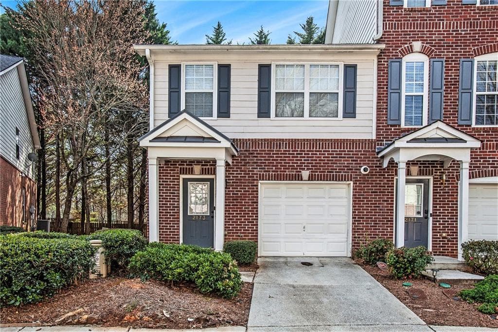 2 bedroom, 3 bathroom townhouse sold at 2173 Dillard Crossing, Tucker, GA 30084