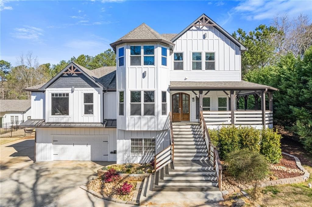 6 bedroom, 5 bathroom single family residence sold at 695 OLD PEACHTREE Road, Lawrenceville, GA 30043