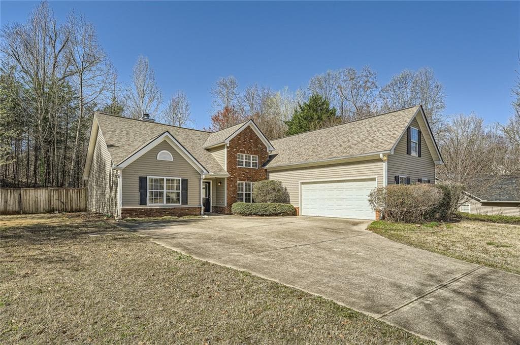 3 bedroom, 2 bathroom single family residence sold at 4045 Deerlope Court, Gainesville, GA 30506