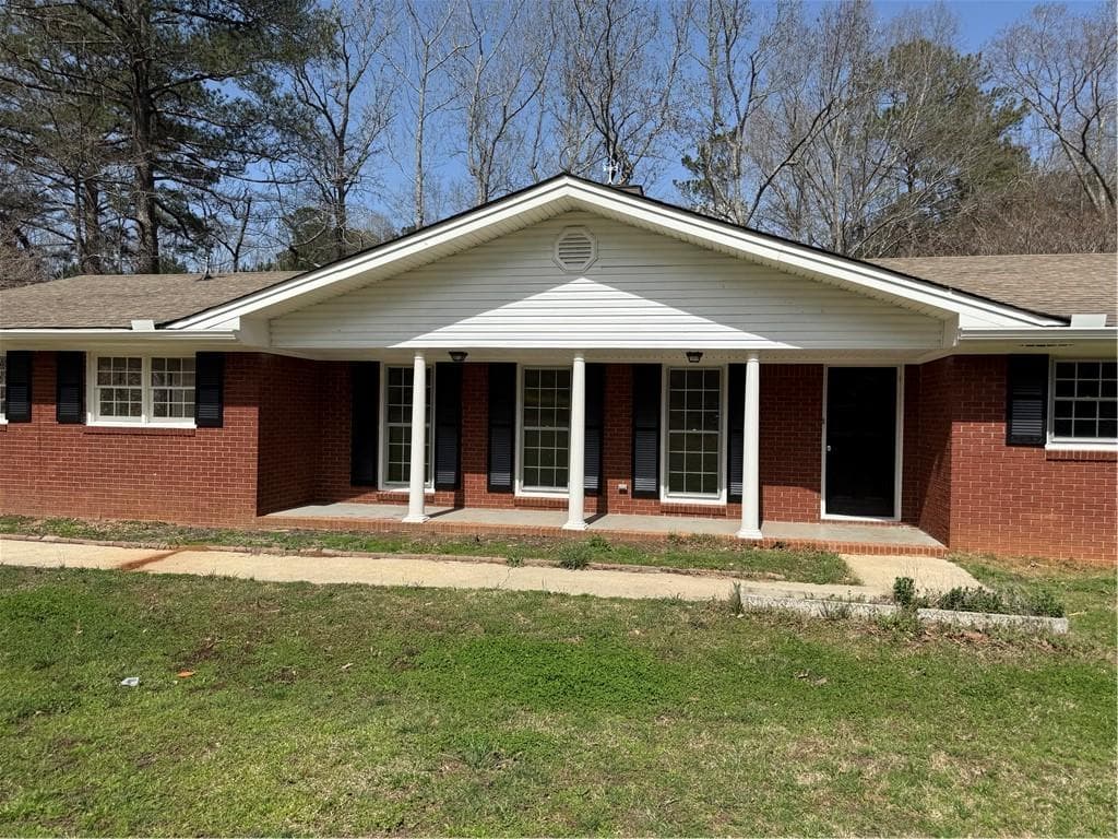 3 bedroom, 2 bathroom single family residence sold at 3153 lake monroe Road, Douglasville, GA 30135