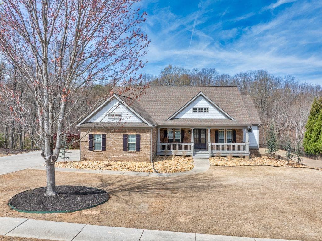5 bedroom, 5 bathroom single family residence sold at 5853 Cliff Valley Way, Flowery Branch, GA 30542