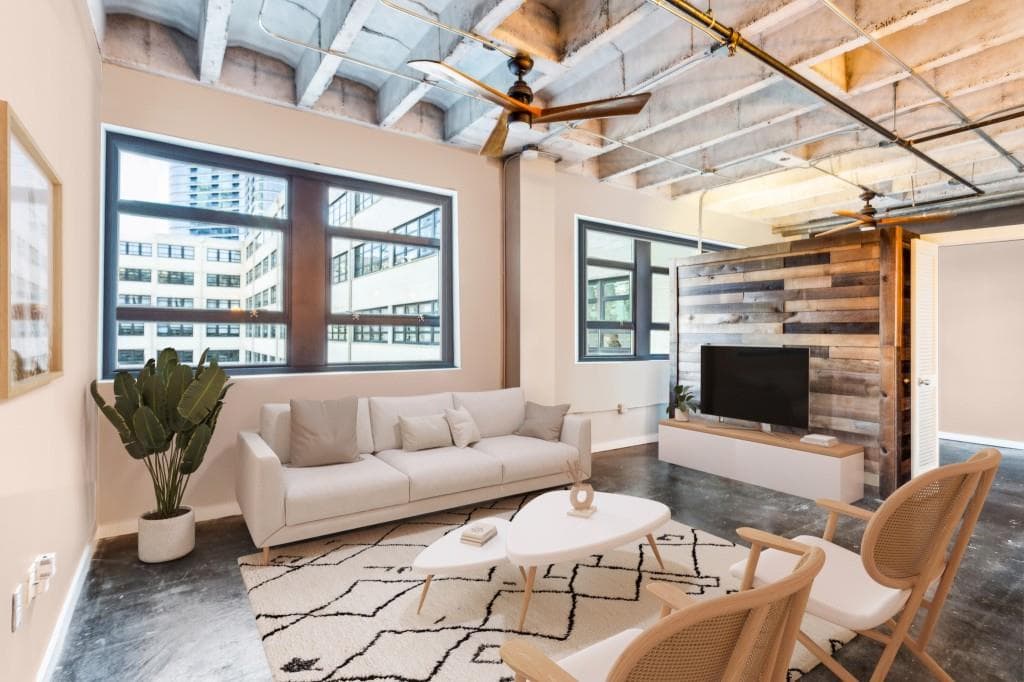 1 bedroom, 1 bathroom condominium sold at 878 Peachtree 522, Atlanta, GA 30309