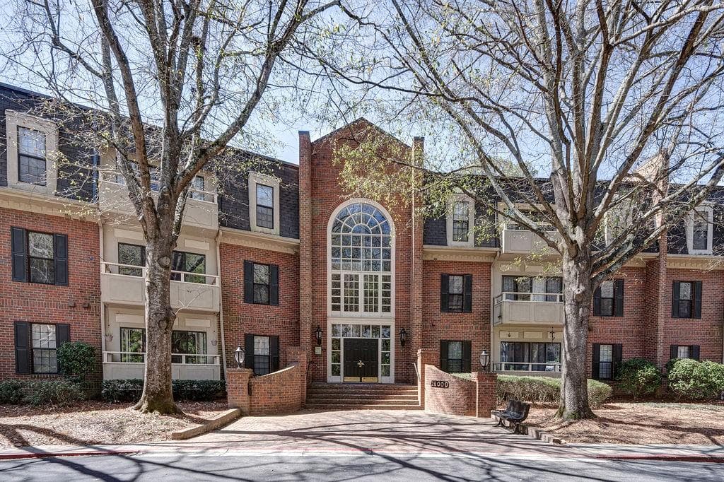 2 bedroom, 2 bathroom condominium sold at 25213 Plantation Drive 25213, Atlanta, GA 30324