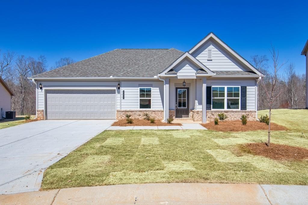 3 bedroom, 3 bathroom single family residence sold at 141 Greenview Court, Homer, GA 30547