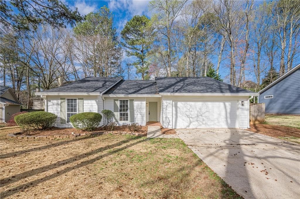 3 bedroom, 2 bathroom single family residence sold at 11270 Ridge Hill Drive, Alpharetta, GA 30022