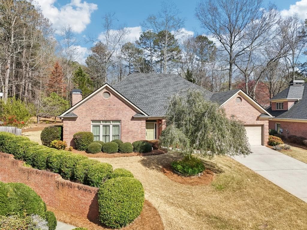 3 bedroom, 3 bathroom single family residence sold at 1120 Grace Hill Drive, Roswell, GA 30075 — photo 1 of 1