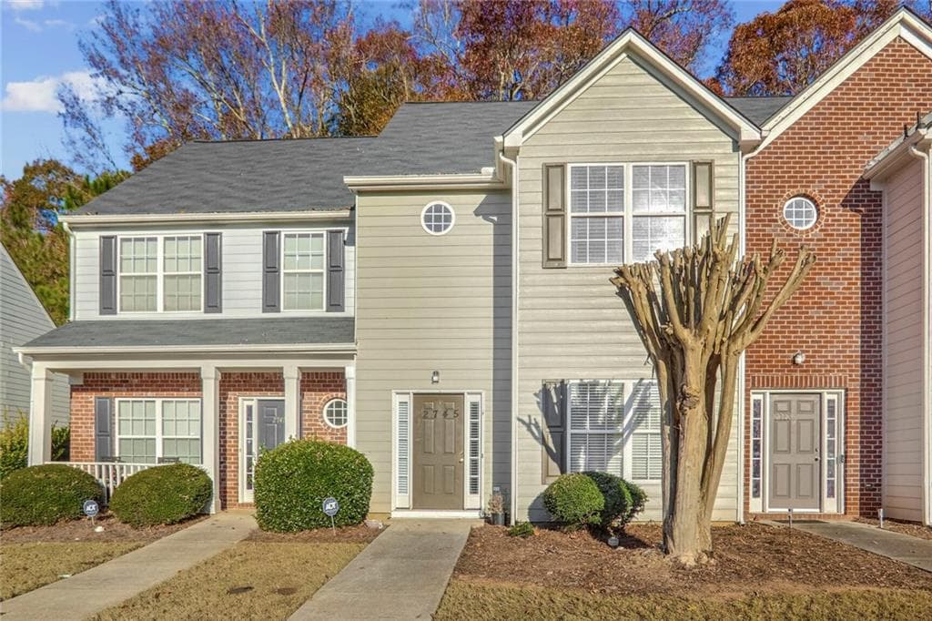 4 bedroom, 3 bathroom condominium sold at 2745 SNAPFINGER Manor, Decatur, GA 30035