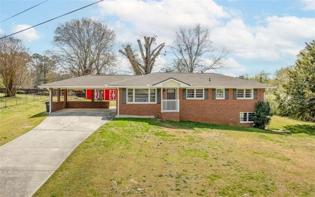3 bedroom, 2 bathroom single family residence sold at 2852 Crabapple Lane, Dacula, GA 30019