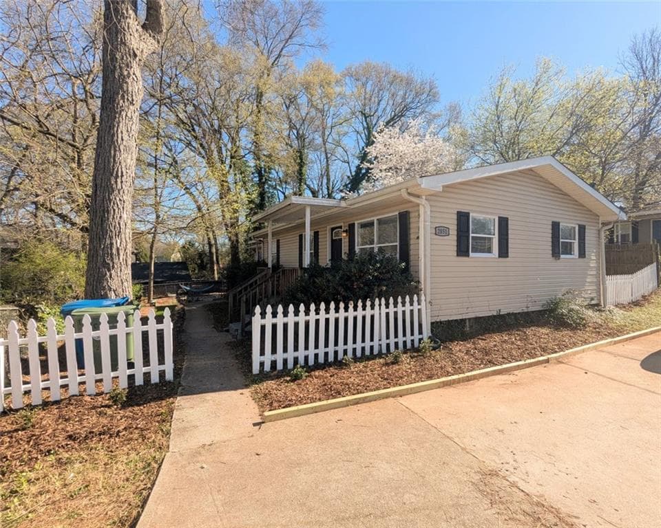 duplex sold at 2051 COLLEGE Avenue, Atlanta, GA 30317
