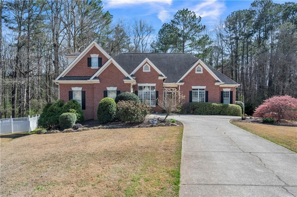 6 bedroom, 4 bathroom single family residence sold at 1490 Highland Lake Drive, Lawrenceville, GA 30045