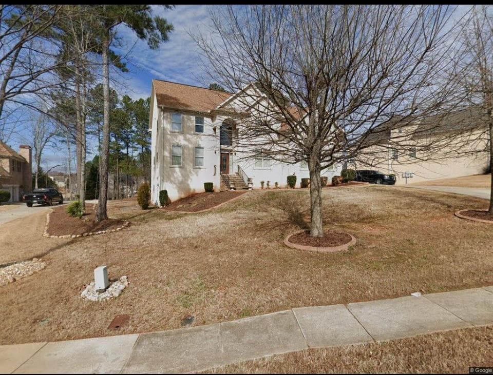 6 bedroom, 6 bathroom single family residence sold at 144 Durham Lake Parkway, Fairburn, GA 30213