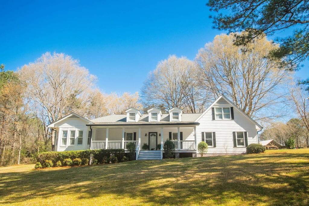 3 bedroom, 3 bathroom single family residence sold at 2805 Double Springs Church Road, Monroe, GA 30656