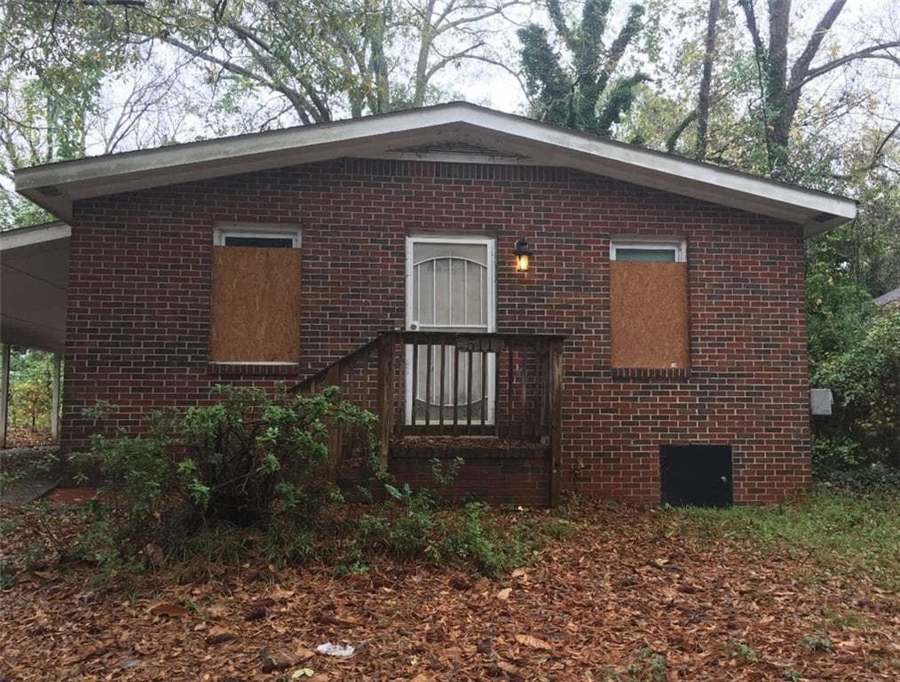 3 bedroom, 3 bathroom single family residence sold at 511 ELMWOOD Road, Atlanta, GA 30318